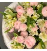 Букет с Кустовыми Розами и Альстромерией 2