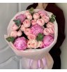 Букет с Пионами и Пионовидными Кустовыми Розами