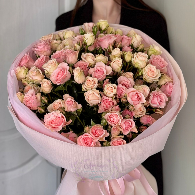 Букет из 25 Кустовых роз