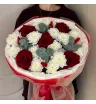 Авторский букет с красными розами
